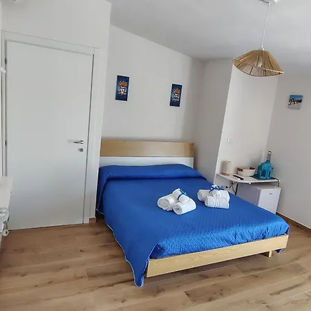 Dede's Guest house